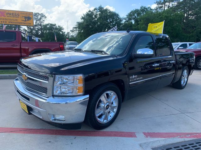 Photo 4 of 2013 Chevrolet Silverado for sale in Cypress, TX
