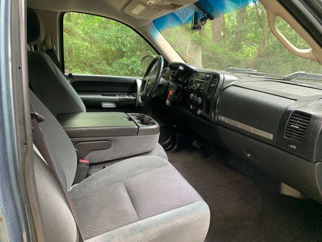 Photo 2 of 2009 Chevrolet Silverado 1 for sale in Cypress, TX