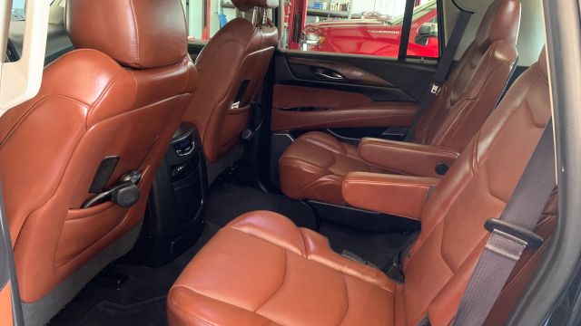 Photo 32 of 2016 Cadillac Escalade Premium for sale in Cypress, TX