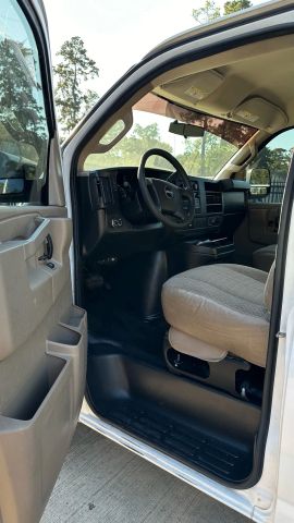 Photo 30 of 2017 GMC Savana 2500 for sale in Cypress, TX
