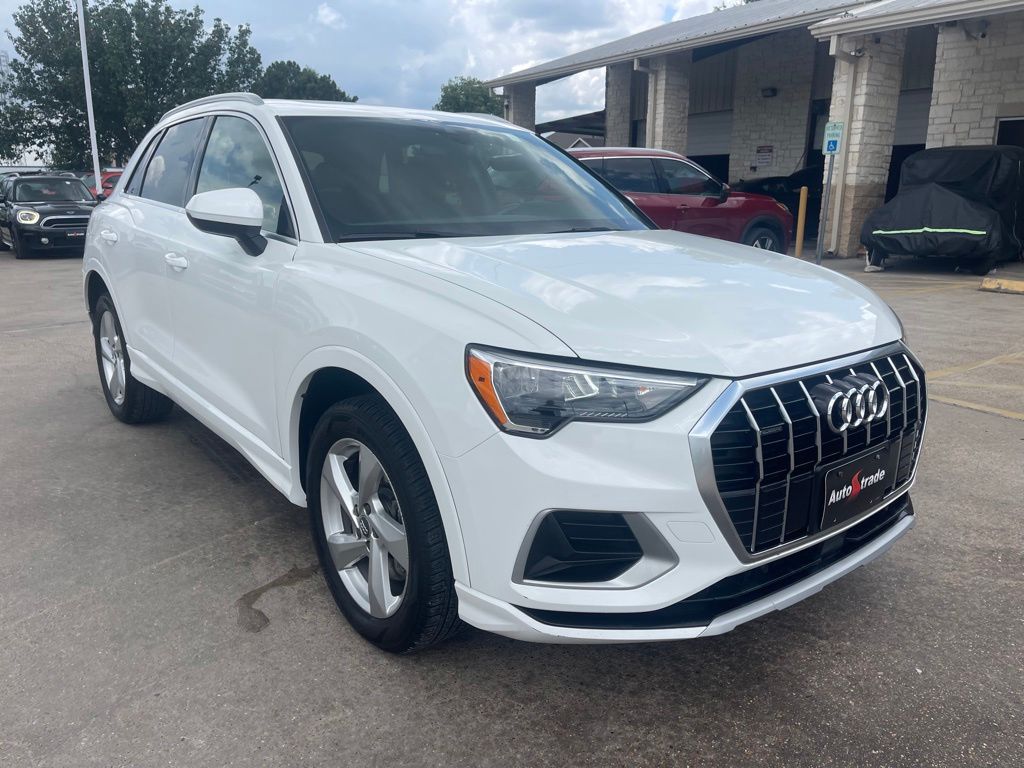 Photo 5 of 2020 Audi Q3 Quattro for sale in Tomball, TX