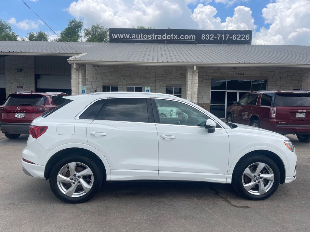 Photo 9 of 2020 Audi Q3 Quattro for sale in Tomball, TX