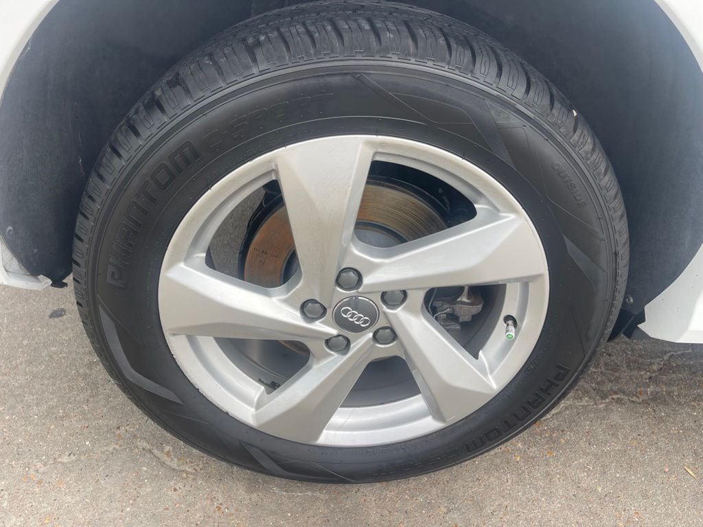 Photo 25 of 2020 Audi Q3 Quattro for sale in Tomball, TX