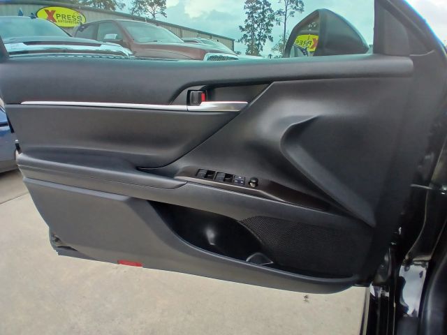 Photo 6 of 2021 Toyota Camry SE for sale in Cypress, TX