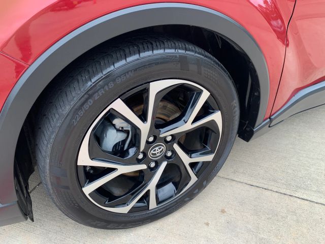 Photo 10 of 2019 Toyota C-Hr LE for sale in Cypress, TX