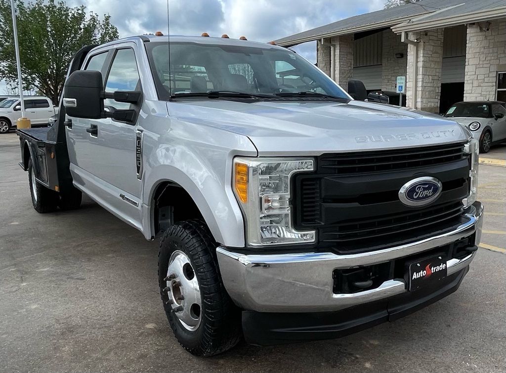 Photo 5 of 2017 Ford F-350 Super for sale in Tomball, TX