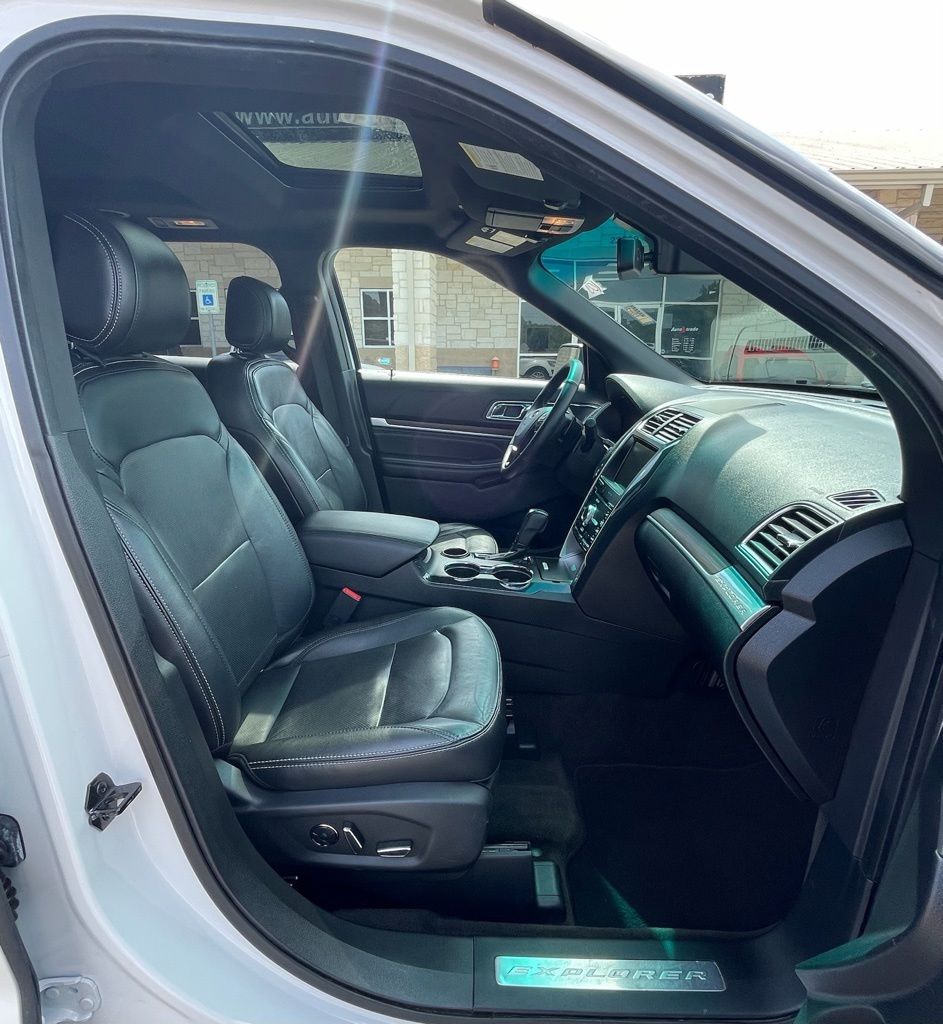 Photo 47 of 2016 Ford Explorer Limited for sale in Tomball, TX