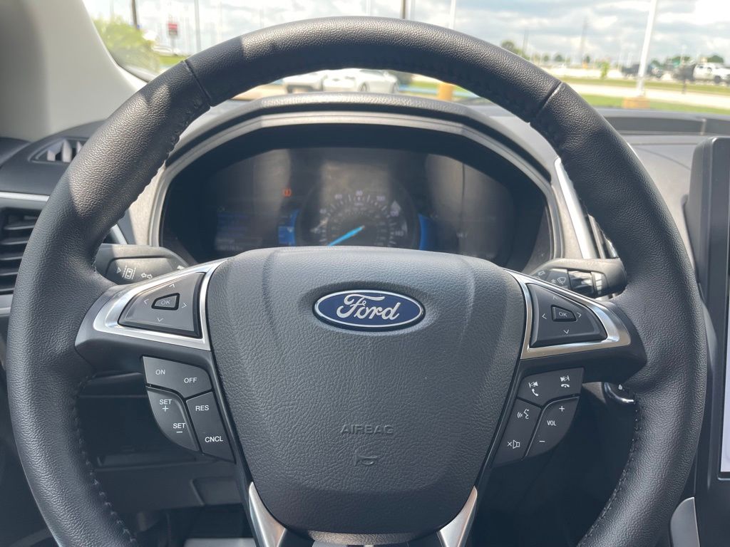 Photo 33 of 2023 Ford Edge for sale in Tomball, TX