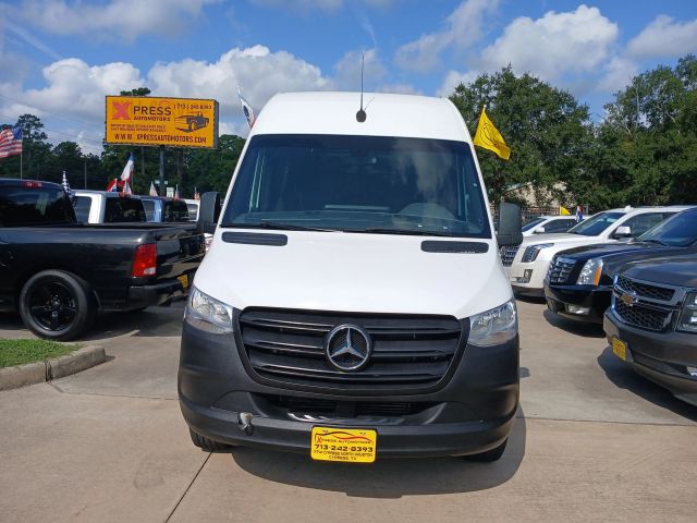 Photo 13 of 2022 Mercedes-Benz Sprinter for sale in Cypress, TX