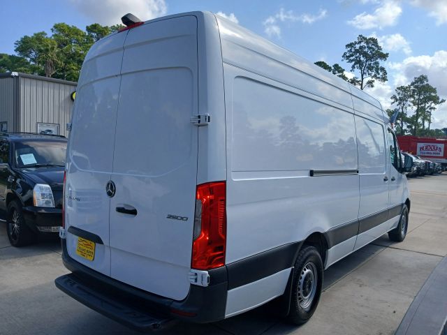 Photo 21 of 2022 Mercedes-Benz Sprinter for sale in Cypress, TX