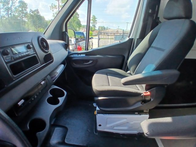 Photo 41 of 2022 Mercedes-Benz Sprinter for sale in Cypress, TX